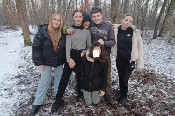 Побиття дівчинки
