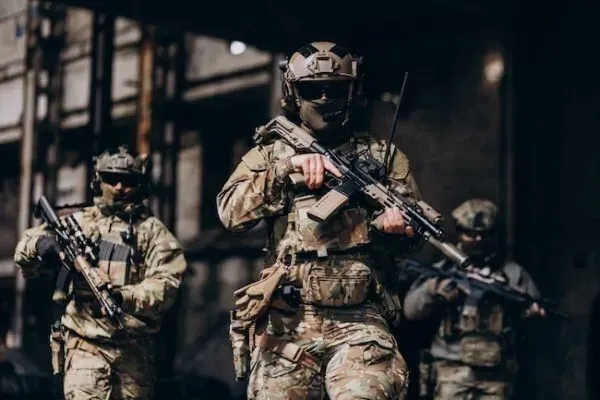Как выбрать военные брюки в интернет-магазине на лето или зиму