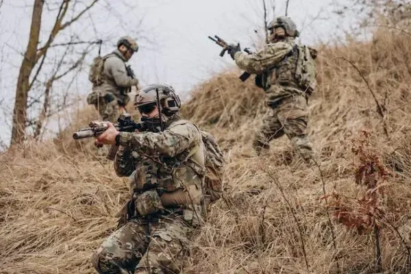 Чому за тактичним одягом краще піти у воєнторг та як його обрати