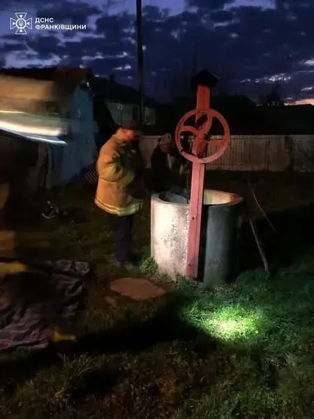 На Прикарпатті з колодязя витягли тіло жінки