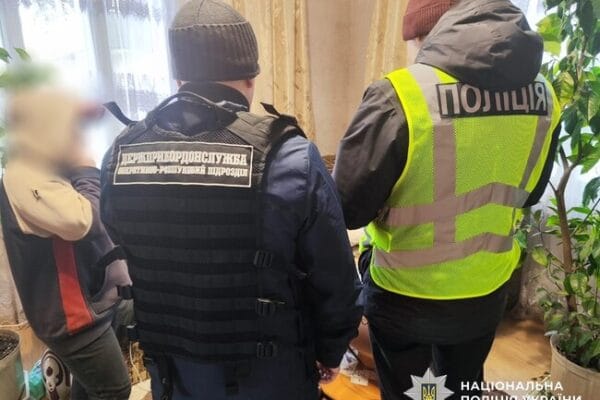Вивезли синів за кордон