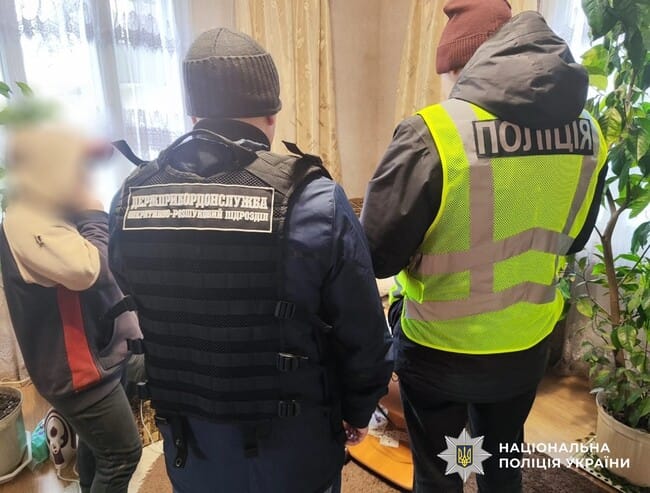 Вивезли синів за кордон