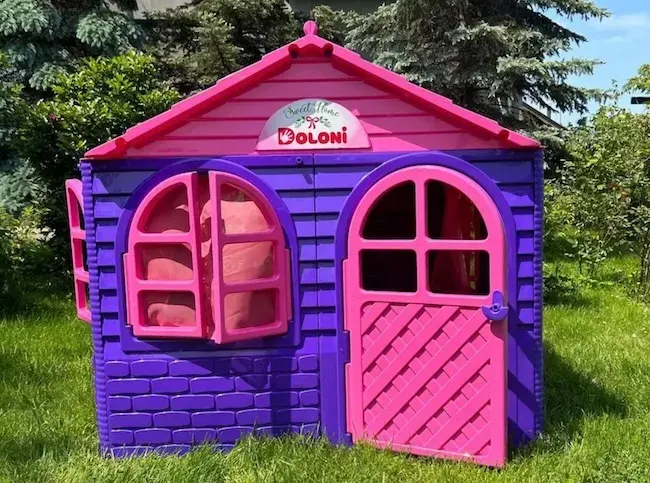 Как выбрать место установки пластикового домика для детей