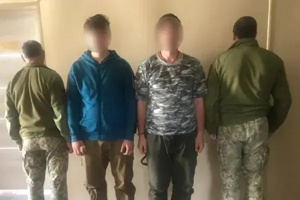 Намагалися незаконно перейти кордон