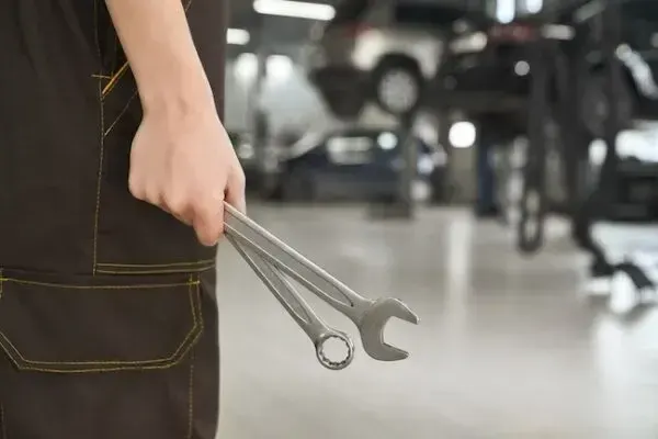 Що треба знати про обслуговування і ремонт елітних автомобілів