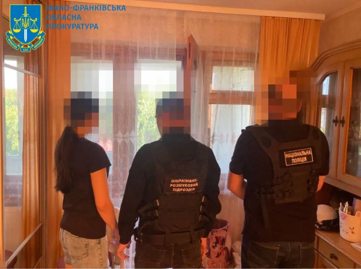 Калушанку підозрюють у торгівлі людьми