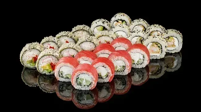 6 варіантів ролів від EatSushi, які варто спробувати в Ужгороді