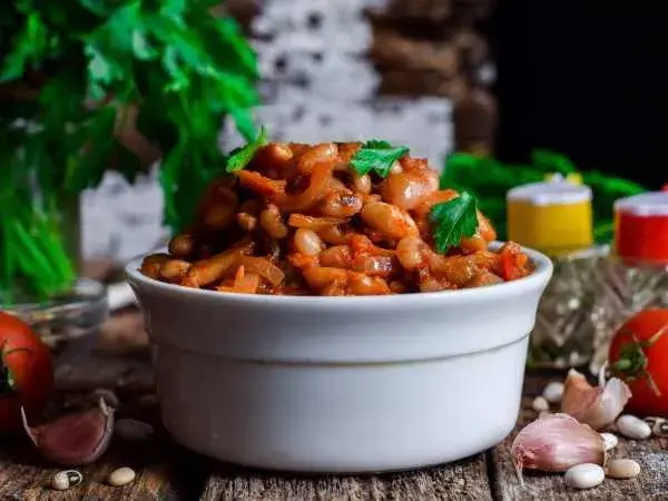 Универсальное блюдо: овощное рагу с фасолью и грибами
1
74