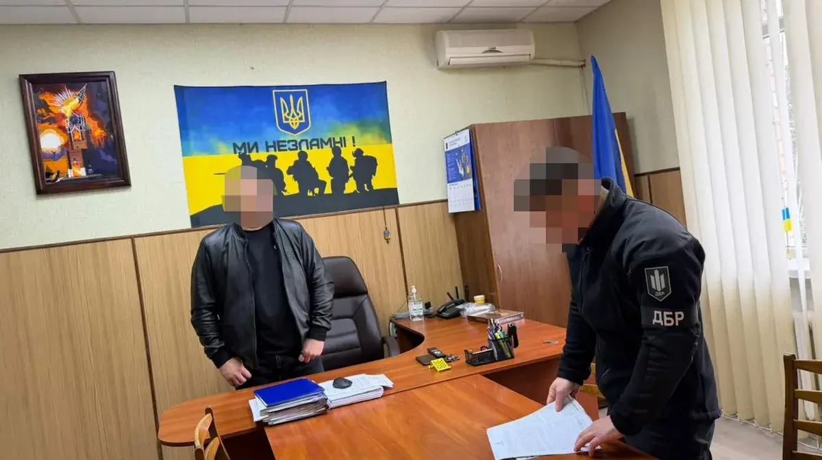 "Вломились у домівку, представились як СБУ": ДБР оголосило підозру в катуванні працівникам ТЦК