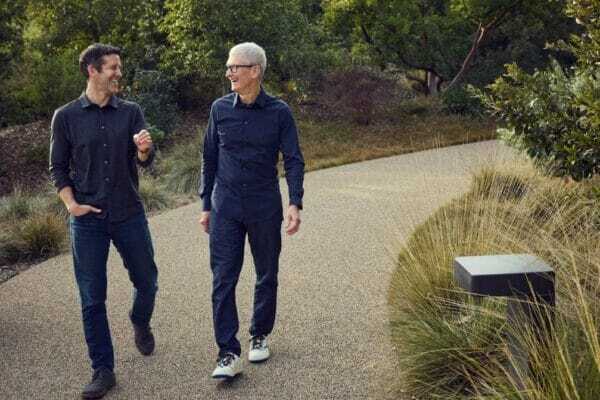 Тім Кук залишає посаду гендиректора Apple