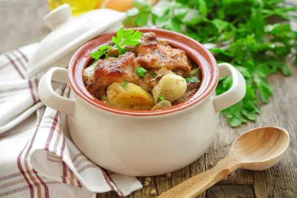 Ужин в горшочках с мясом и овощами
0
192