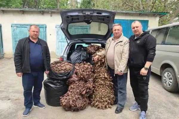 Тлумацька громада передала маскувальні сітки для Збройних Сил України