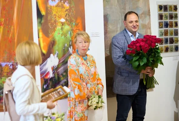 Від Парижа до Івано-Франківська: у місті відкрилася масштабна міжнародна виставка художнього текстилю «Скіфія»