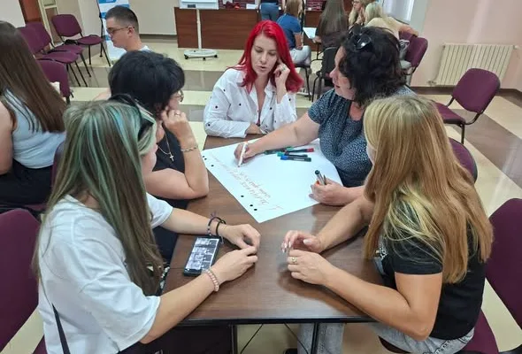 Духовно-психологічний супровід сімей військових: у Франківську волонтерів навчали підтримці родин захисників