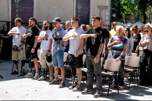 У Франківську ветеранів консультували щодо працевлаштування та бізнесу на ярмарку вакансій
