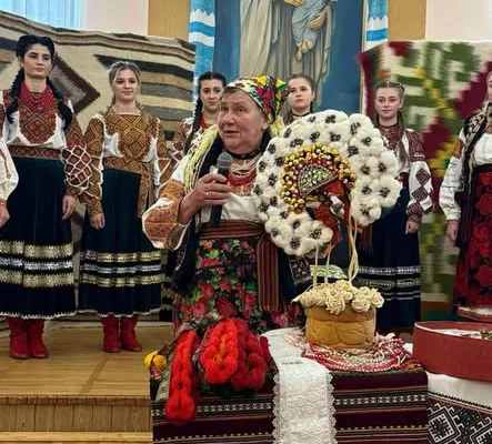 Спадщина ЮНЕСКО в Україні поповнилася: весільний пір’яний вінок із Великого Ключева визнано національним надбанням