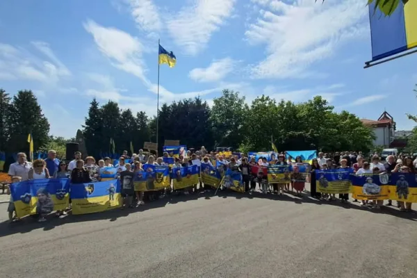 У Калуші в Міжнародний день зниклих безвісти молилися та нагадували про тих, кого чекають удома