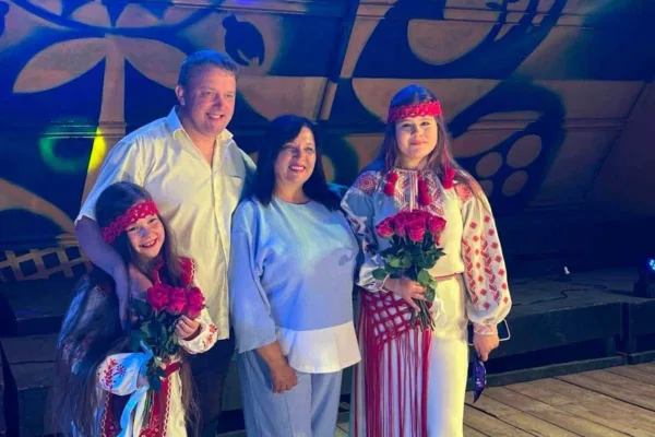 У Надвірній відбувся благодійний концерт сестер Атаманюк