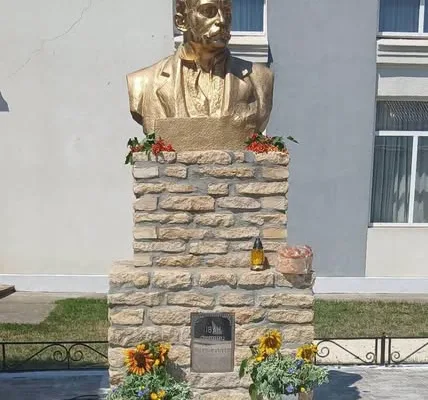 У Чернятині урочисто освятили відновлений пам’ятник Івану Франку