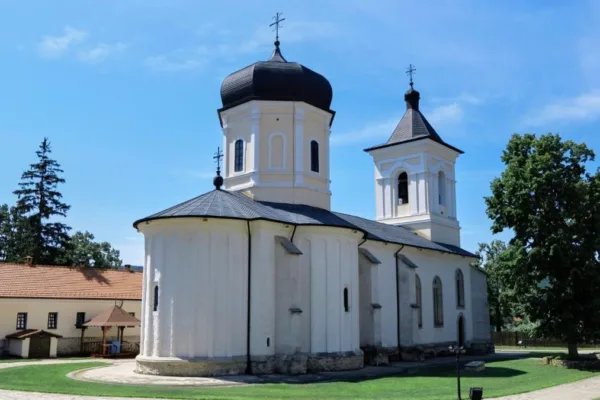 Церковне свято 11 вересня: що не варто робити в пісну п’ятницю, кого привітати та які традиції має цей день