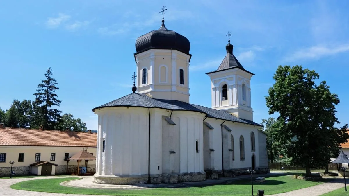 Церковне свято 11 вересня: що не варто робити в пісну п’ятницю, кого привітати та які традиції має цей день