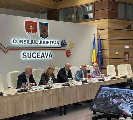 Делегація Прикарпаття на чолі з Людмилою Сірко вивчала досвід переробки сміття та збереження спадщини у Румунії