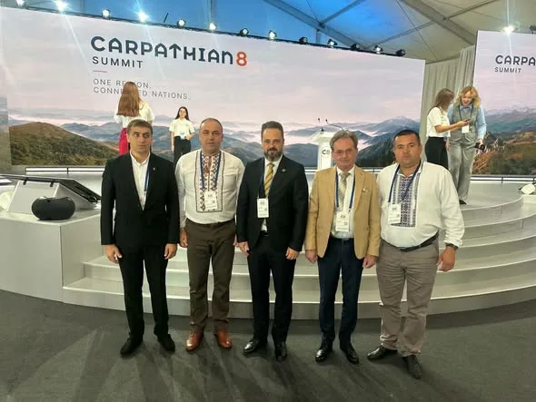 Представники Верховинщини взяли участь у Саміті Карпатської вісімки C8