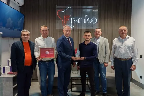 Робочий візит керівництва ІФНМУ до FrankoLab Clinic: розвиток партнерства та нові перспективи