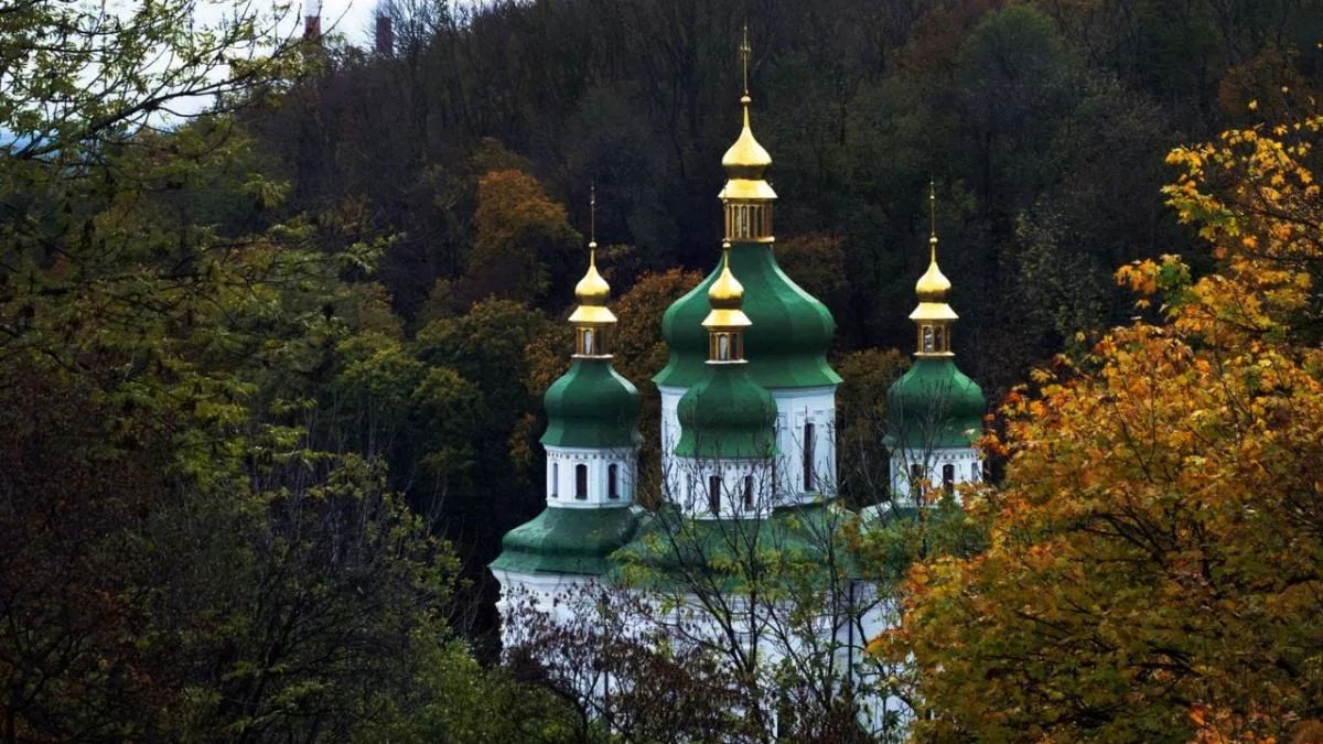 Церковне свято 20 жовтня: великомученик Артемій і заборона витрушувати подушки