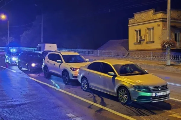 У Франківську п’яна водійка BMW спричинила ДТП за участі трьох автомобілів