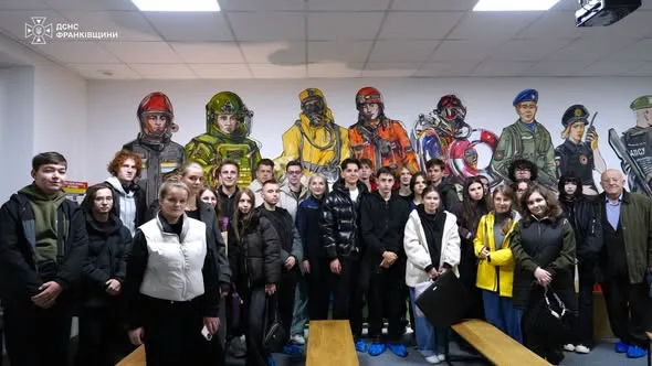 Рятувальники провели навчання для студентів УКД